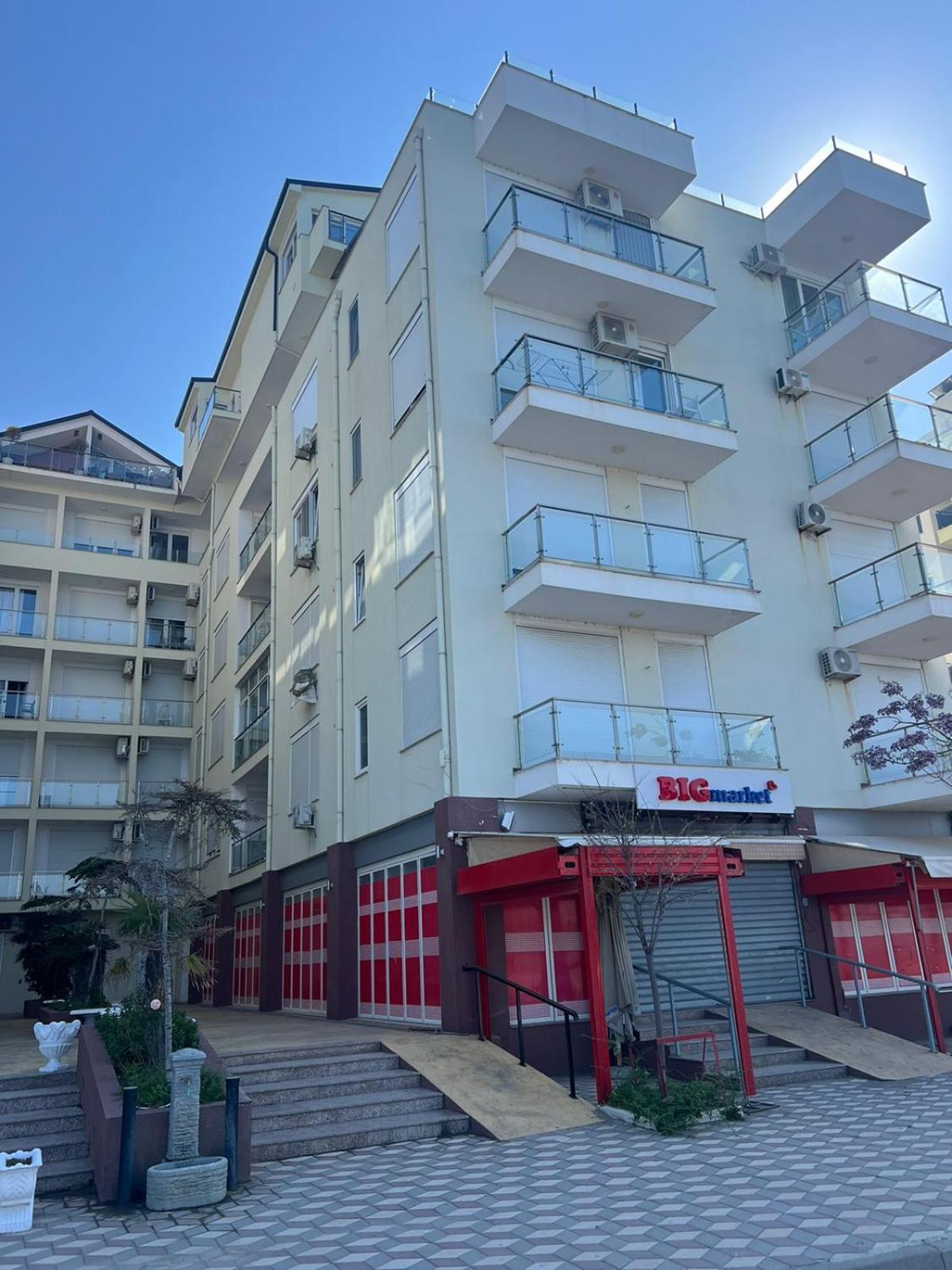 Shengjin Apartaments Eksteriør bilde