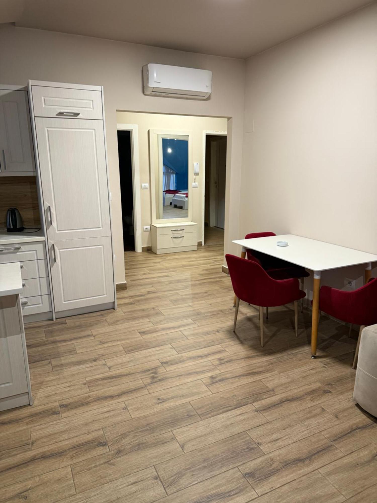 Shengjin Apartaments Eksteriør bilde