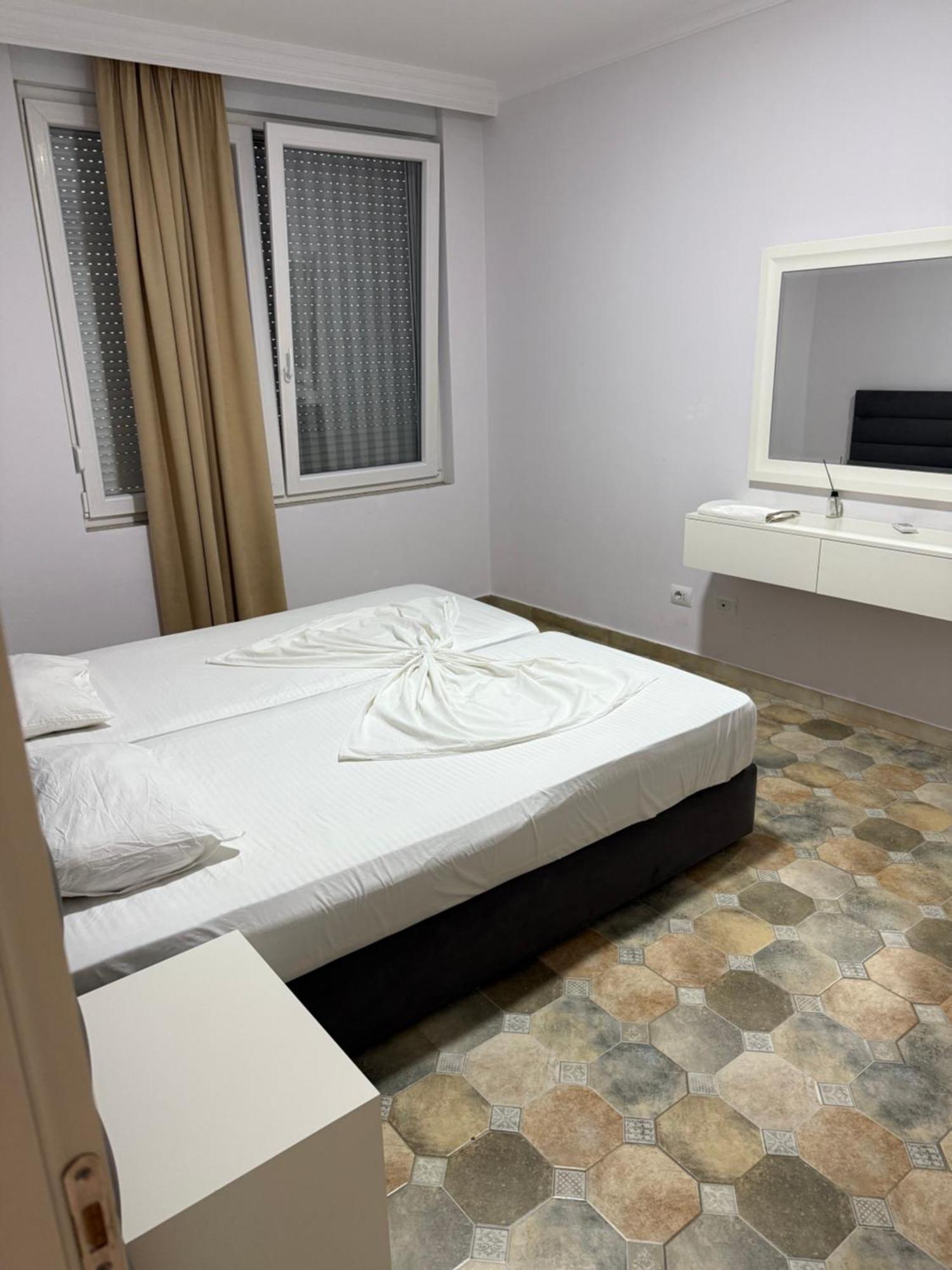 Shengjin Apartaments Eksteriør bilde